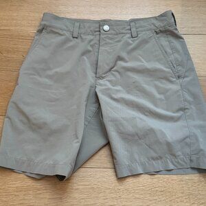 Vineyard Vines Fairway Short sz 28 9 inch inseam Khaki